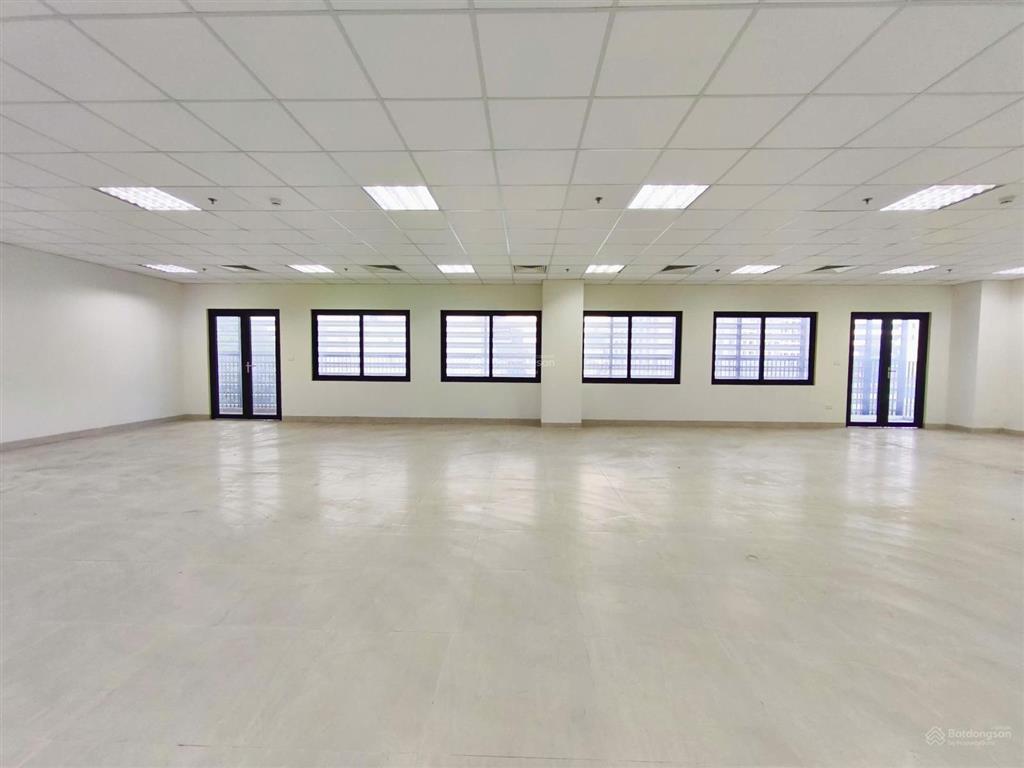 Văn phòng siêu rẻ! 344m2 (bao điện lạnh  phí quản lý) chỉ 427 nghìn/m2/th