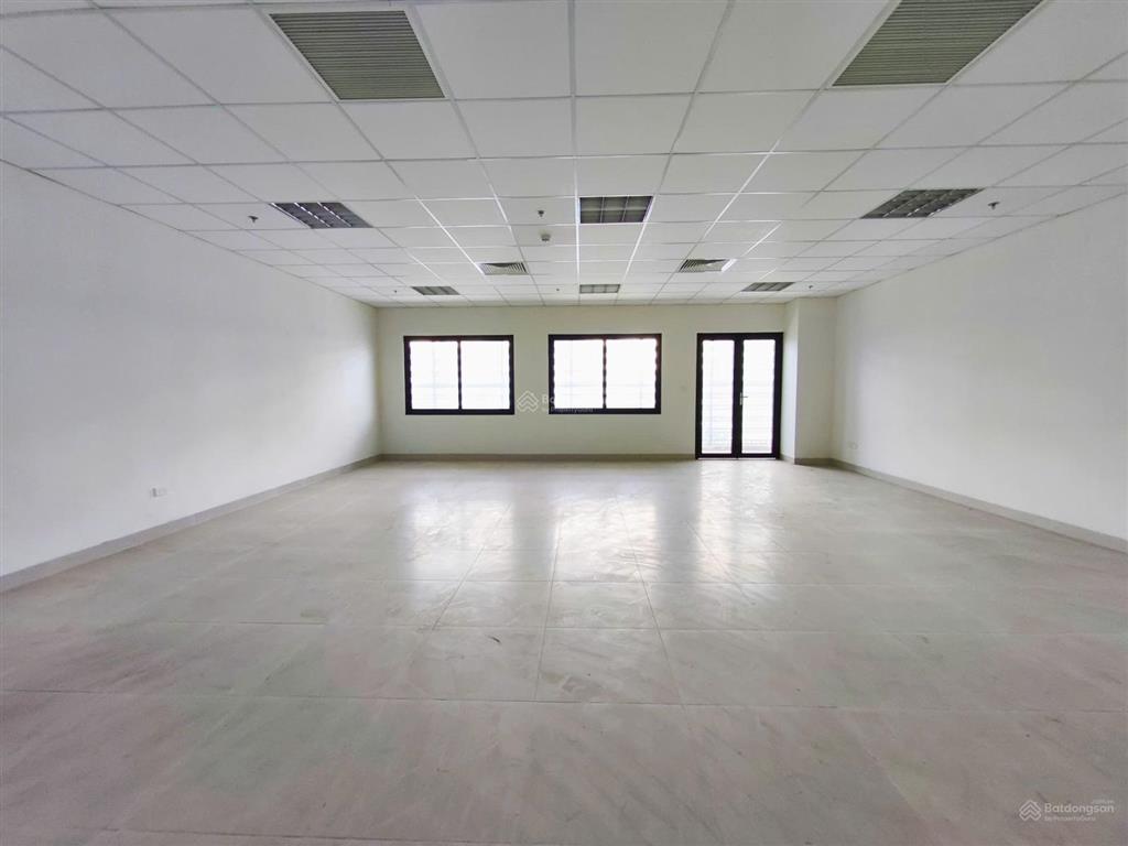 Văn phòng siêu rẻ! 344m2 (bao điện lạnh  phí quản lý) chỉ 427 nghìn/m2/th