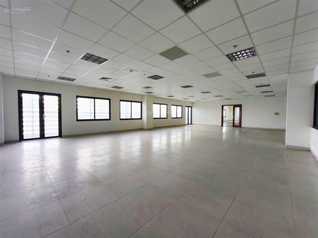 Văn phòng siêu rẻ! 344m2 (bao điện lạnh  phí quản lý) chỉ 427 nghìn/m2/th