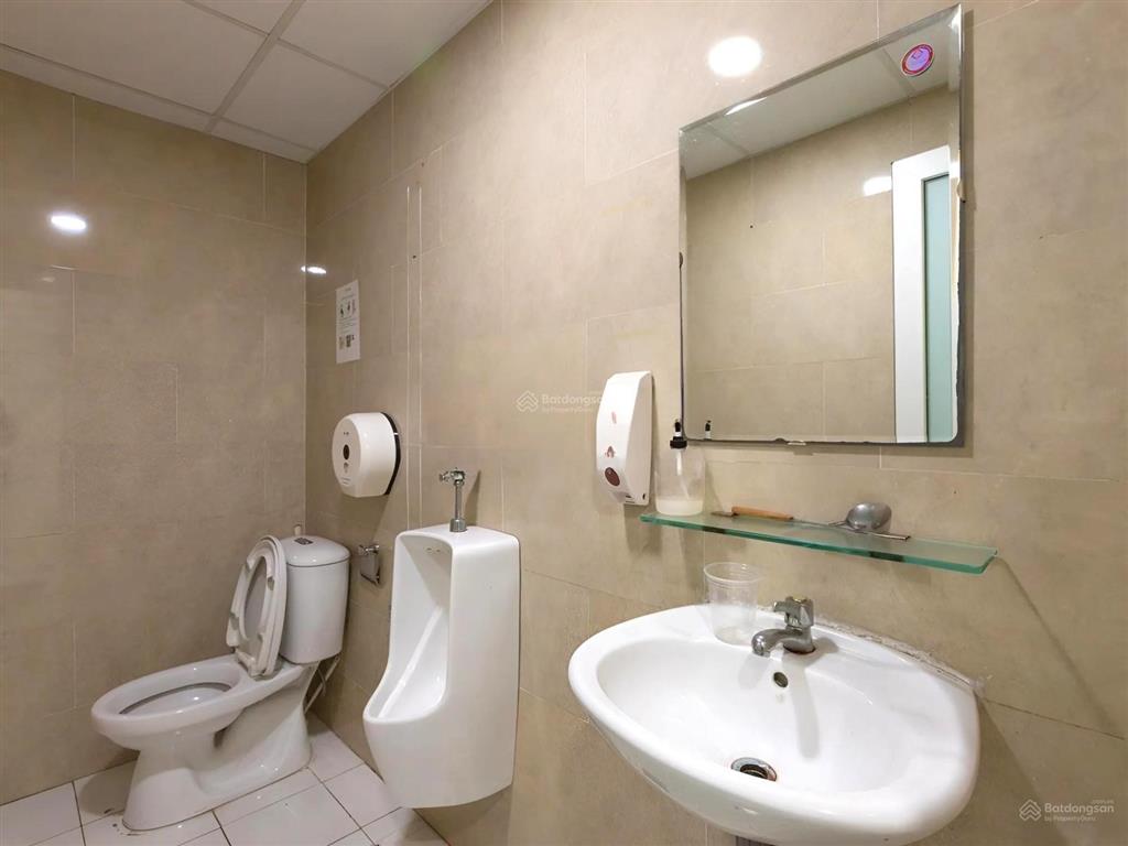 Văn phòng 4,5 triệu/th  có nội thất  giá cạnh tranh quận 1
