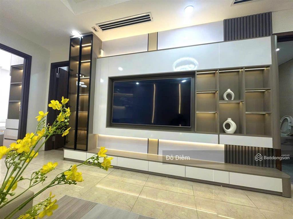 Chính chủ bán căn 2pn55m2 tại cowelmic 198 nguyễn tuân, full đồ, giá 4.6 tỷ. 0337 868 ***