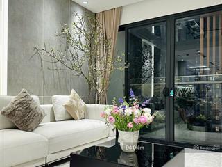 Tôi chính chủ cần bán căn 3 ngủ  162m2 tòa 25t hoàng đạo thúy, full đồ, giá 14.8 tỷ.  0337 868 ***