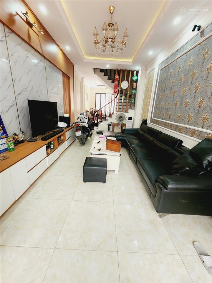 Bán nhà phố quan nhân dt65m 2 mặt thoáng