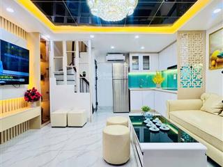 Siêu phẩm 5 tầng trung tâm đống đa chỉ 5 tỷ hơn phố tôn đức thắng nhà đẹp full nội thất cao cấp