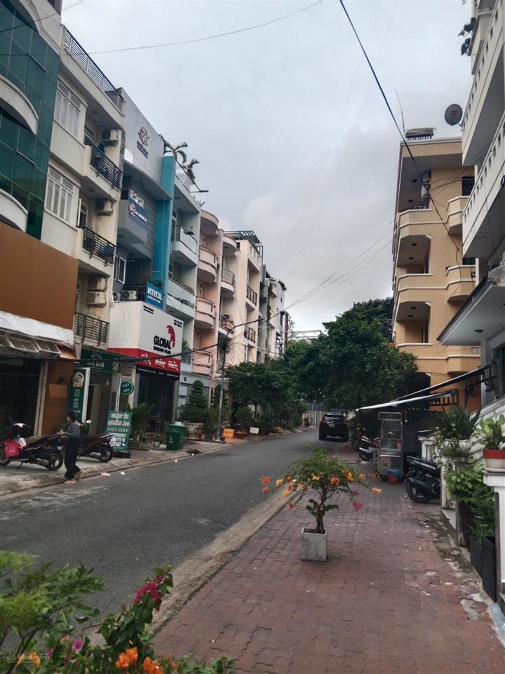 Bán nhà cách mạng tháng tám ngay công viên 5 tầng thang máy 5x17m cho thuê 60tr/tháng chỉ 19 tỉ