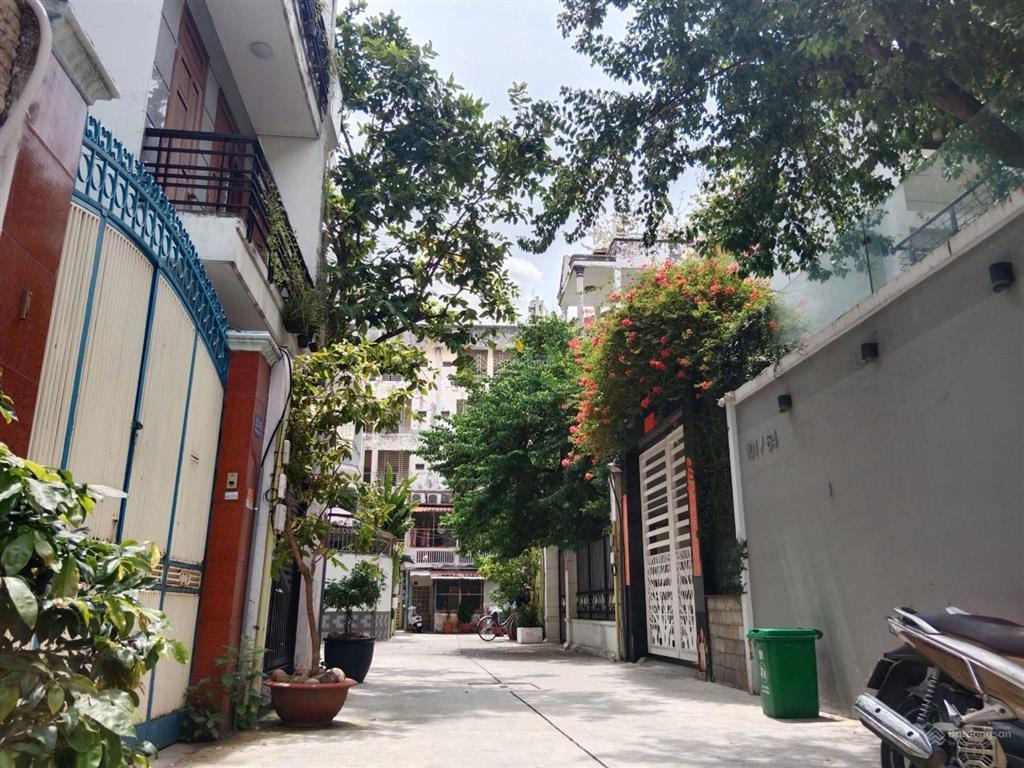 Bán biệt thự nguyễn chí thanh 8x20m 3 tầng có thang máy nhà mới đẹp chỉ 32,5 tỷ nhà mới đẹp