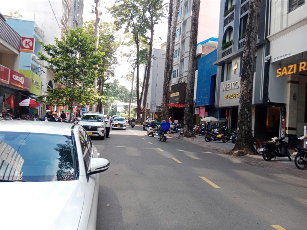 Bán nhà mặt tiền bùi thị xuân 8,5x17m, 8 tầng + st cho thuê 13000usd/th(~500tr/th) giá chỉ 135 tỷ