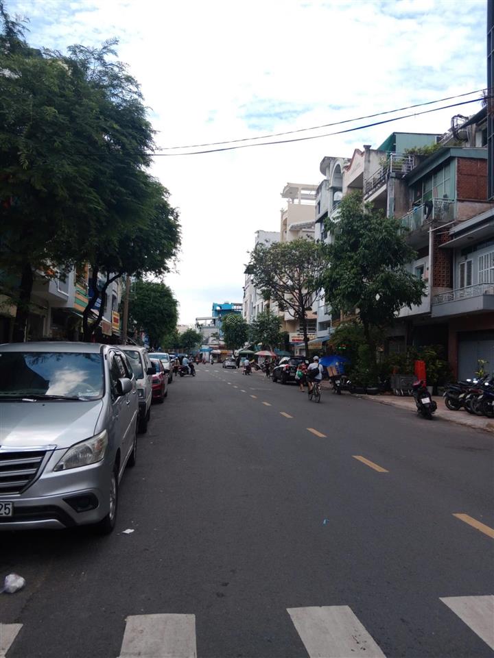 Bán nhà mặt tiền ngay nhiêu tâm, 4x15m, 6 tầng thang máy cho thuê 80tr/th, chỉ 22,5 tỷ