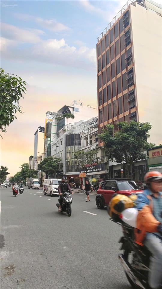Bán nhà mặt tiền ngay trường sơn 5,5x22m, 3 lầu giá tốt sân bay giá chỉ 25 tỷ