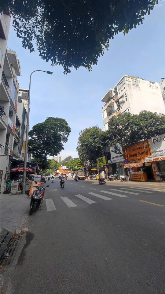 Bán nhà mặt tiền phổ quang 8,2x20m, 4 tầng giá tốt khu vực chỉ 39 tỷ