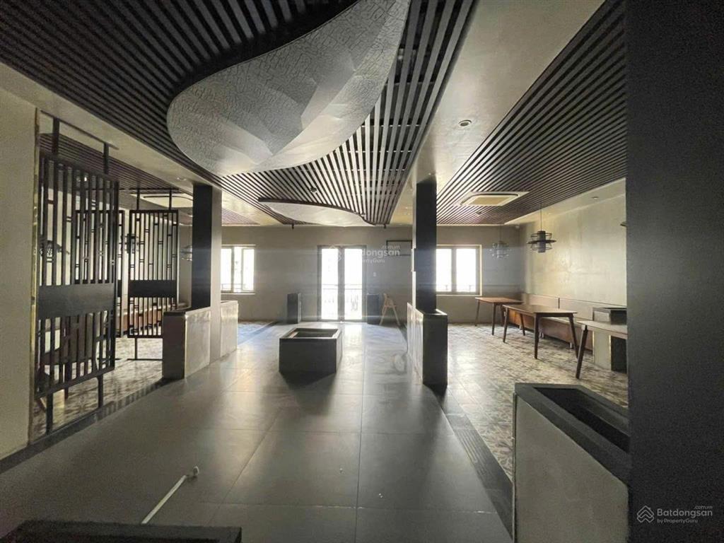 Bán tòa nhà sư vạn hạnh 10,5x21 hầm+7 tầng thang máy giá bán chỉ 70,5 tỉ