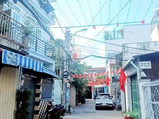 Hàng hiếm dưới 4 tỷ  nhà trệt lầu mt đường xe hơi đối diện chợ phước long b