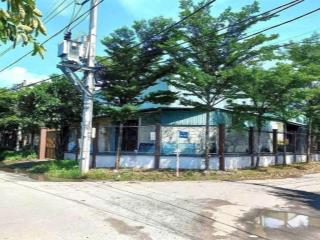 NHÀ XƯỞNG GẦN 1.000m2 GÓC 2MT NHỰA NHỊ BÌNH, HÓC MÔN