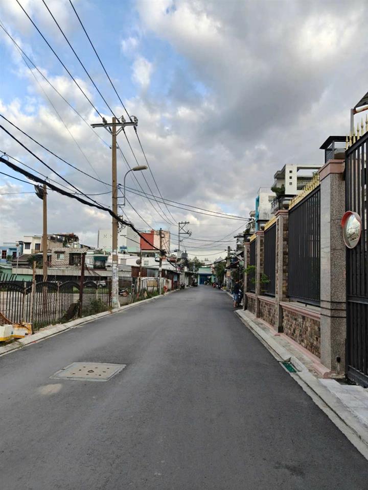 ĐẤT (6x43) MẶT TIỀN ĐÔNG HƯNG THUẬN – NGÃ TƯ TÔ KÝ - NGUYỄN VĂN QUÁ