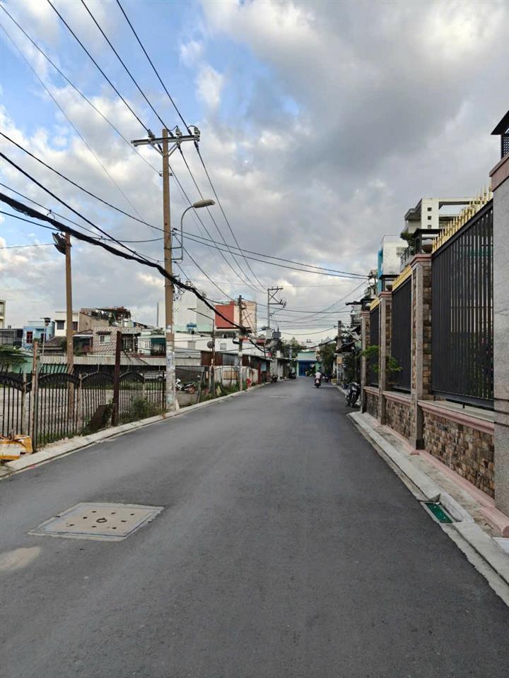 ĐẤT (6x43) MẶT TIỀN ĐÔNG HƯNG THUẬN – NGÃ TƯ TÔ KÝ - NGUYỄN VĂN QUÁ