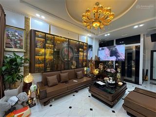 Bán nhà tân mai dt 36m 5t 4,4mmt,gần oto,ngõ thông,thang máy,nhà đẹp giá 10,5tỷ