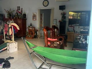 Cho thuê nhà nc, quận 12 gần chợ đường. ngang 9 dài 23m, xung quanh có chợ, chùa báo ân