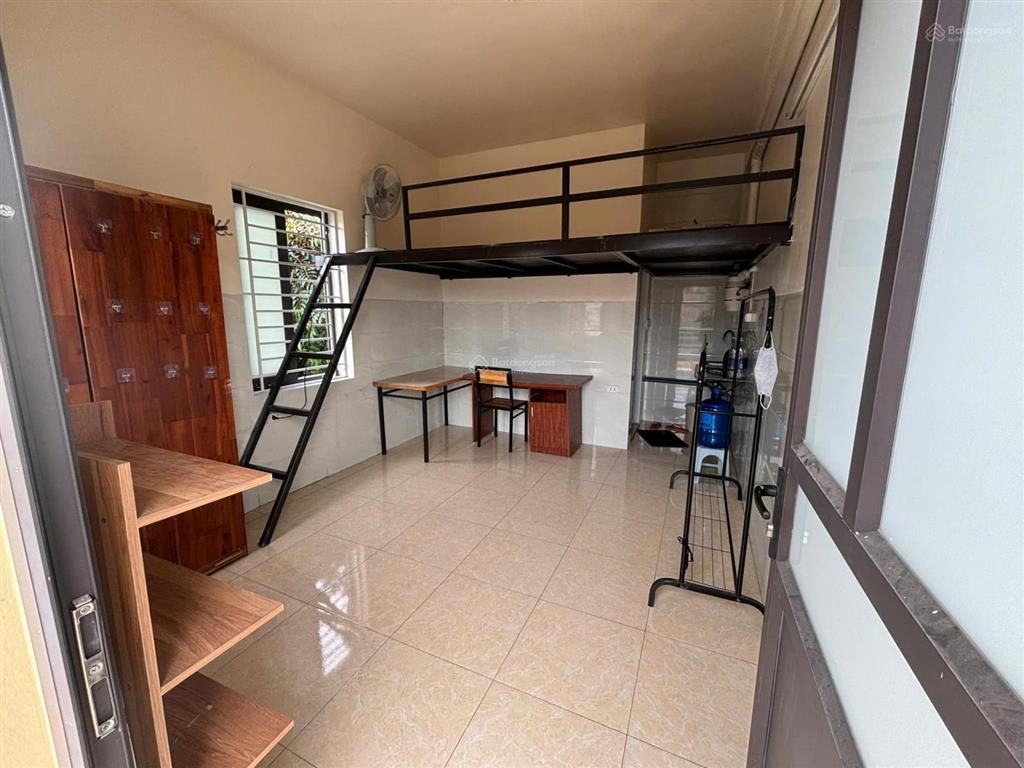 Cho thuê phòng trọ sv đối diện cổng đh fpt hà nội. gần đhqghn hoà lạc. giá 2tr/ph, đầy đủ thiết bị