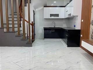 Nhà 4 tầng võ văn dũng ô tô tránh nhau được kinh doanh 7 tỷ trở lại thôi