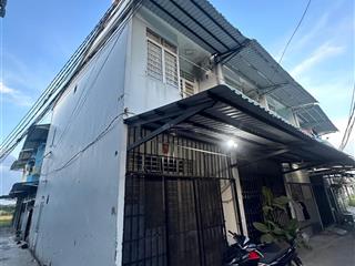 Bán nhà căn góc 1 trệt 1 lầu  cần đước long an  gần chợ trường  giá tốt chính chủ