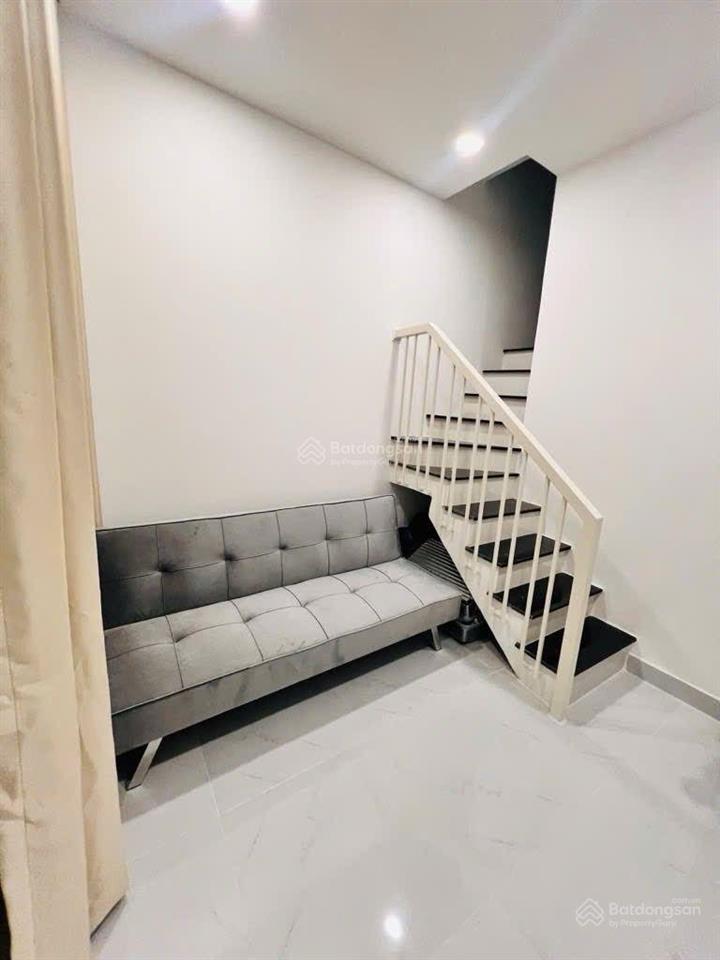 Q1, chỉ 3 tỷ 550tr nhà mới ở ngay, 2 tầng, 3 x 6m1, không quy hoạch