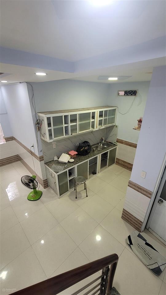 Q1, ngay bộ công an, cách 2 căn ra hẻm xe hơi, 70m ra mt trần hưng đạo, kqh, 2 tầng, 27.5m2, 5 tỷ 3