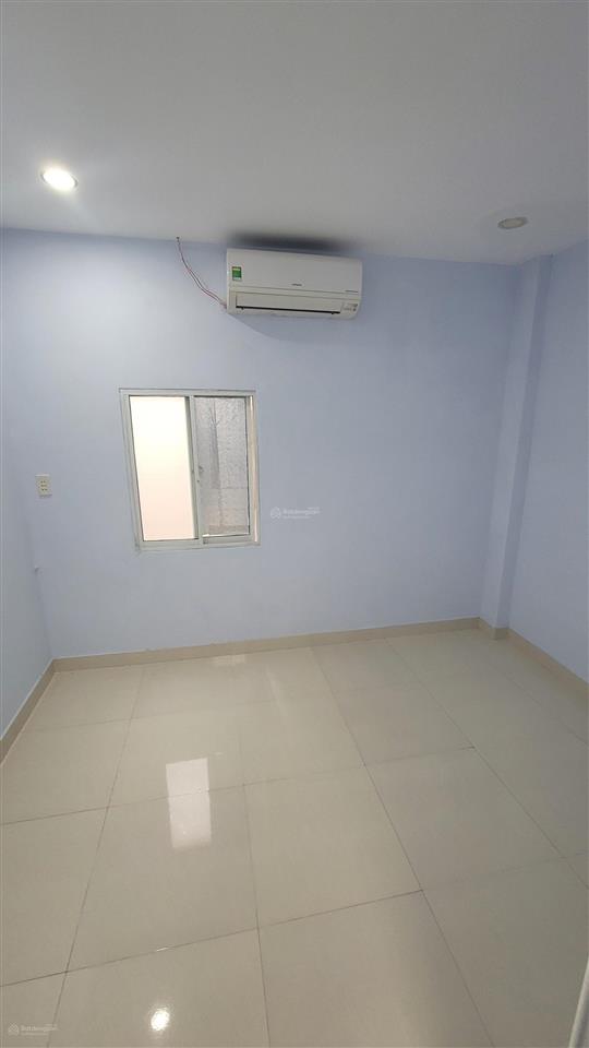 Q1, ngay bộ công an, cách 2 căn ra hẻm xe hơi, 70m ra mt trần hưng đạo, kqh, 2 tầng, 27.5m2, 5 tỷ 3