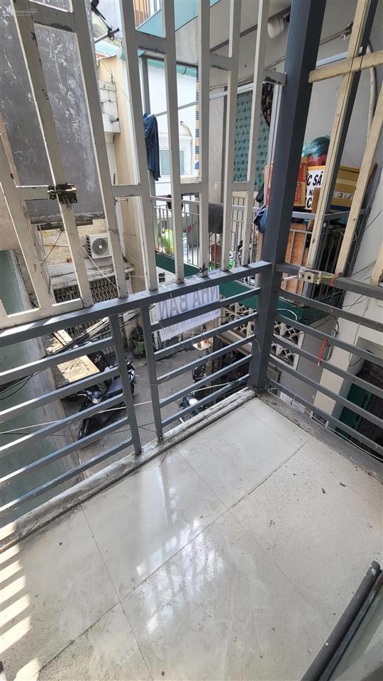 Q1, ngay bộ công an, cách 2 căn ra hẻm xe hơi, 70m ra mt trần hưng đạo, kqh, 2 tầng, 27.5m2, 5 tỷ 3