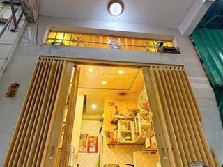 Q4, cách mt đoàn văn bơ 80m  hẻm 2m5  3 tầng  ngang 2m6 dài 4m  kqh chỉ 1 tỷ 950tr