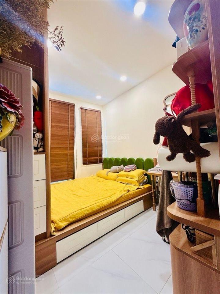 Q4, mt đường số, xe hơi đỗ cửa, kqh, 4 tầng btct, 40.6m2(ngang 5m dài 8m) chỉ 8 tỷ 190tr