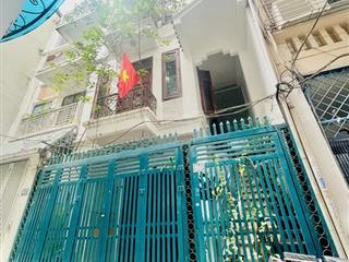 Bạch mai  41m2 mt 3,8m  8tỷ  5tầng  15m ra phố