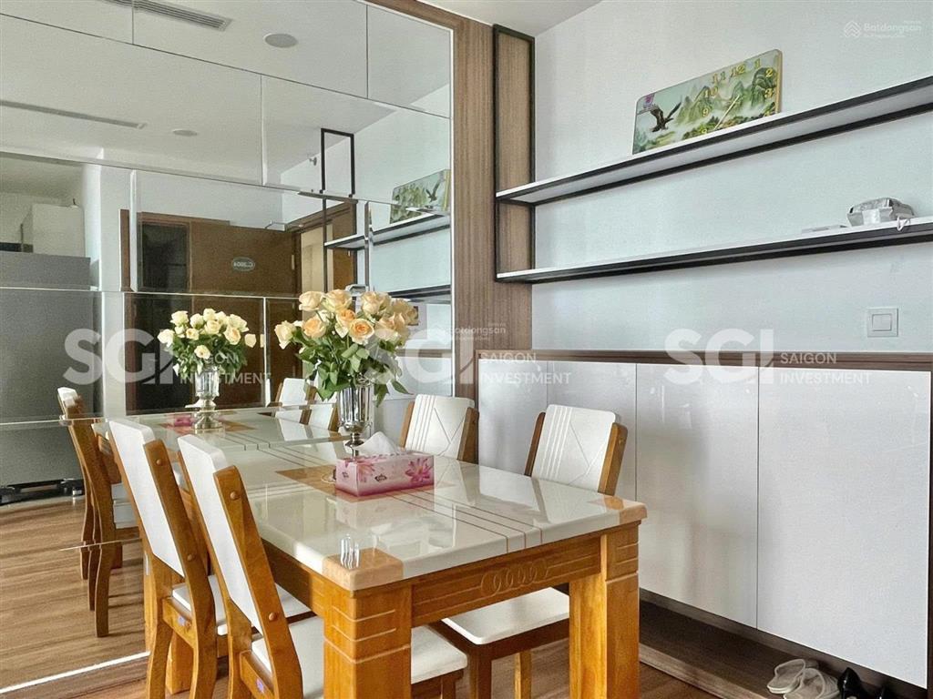 Giữa quận 7 xa hoa tồn tại 1 căn hộ đang ngộp bank cần chủ mới 2t450 shr sở hữu ngay