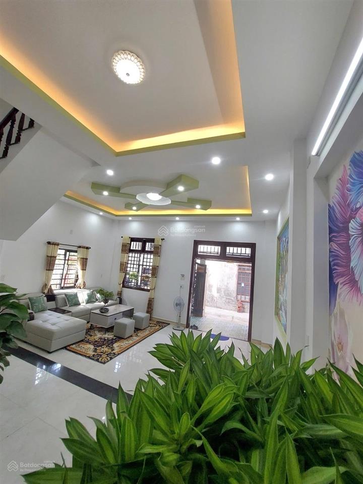Nhà 2 tầng lô góc âu cơ ô tô tới nhà full nội thất, chỉ xách vali ở ngay.