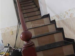 Quận 3  lê văn sỹ  3 tầng hẻm xe tải đang cho thuê 12 tr/th