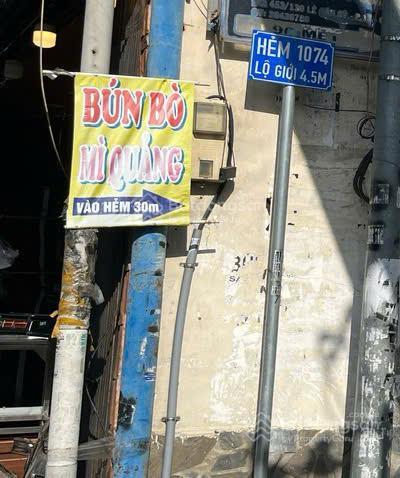 Ngay 1074 trường sa, ô tô thông thoáng, nhà ba tầng mới, sẵn nội thất đẹp, chỉ 7tỷ (???)