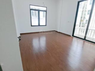 Bán nhà xã đàn lô góc 20m 4 tầng 3 bước ra ô tô giá chỉ 5.9 tỷ