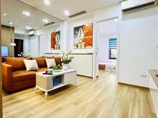 Nhà đẹp  lô góc  3 mặt thoáng  ôtô đỗ cầu thang  full nội thất  3pn  2wc khép kín trong nhà