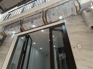 Nhà mới kinh doanh, 6 tầng lô góc thang máy, dân chí cao, full nội thất sang trọng, ngõ rộng thoáng