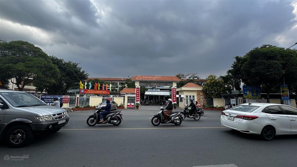 Bán đất mặt tiền trần quốc toản kinh doanh buôn bán sầm uất nhất p. dĩ an tp. hồ chí minh