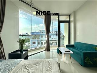 Cực phẩm 1 phòng ngủ, ban công, tách bếp kính trời full view siêu đẹp