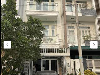 Bán nhà phố chính chủ ,qui hoạch đồng bộ đẹp