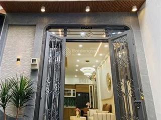 Cần tiền bán gấp nhà minh phụng, quận 11. dt 70,19m2/2tỷ320. đường trước nhà thông ra đường 3/2.