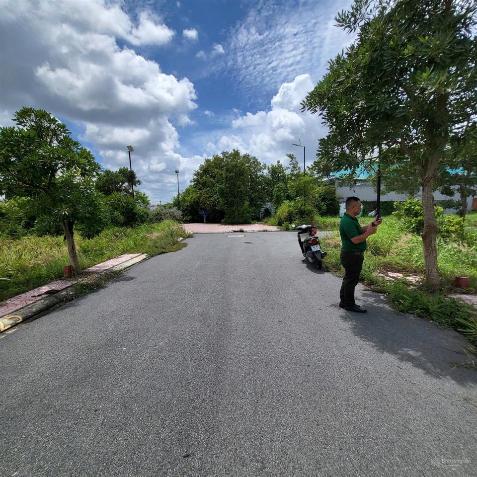 Bõ đất vào túi sinh lời bán lô đất 105m2 giá 1 tỷ 3, pháp lý chuẩn chỉnh , công chứng trong ngày