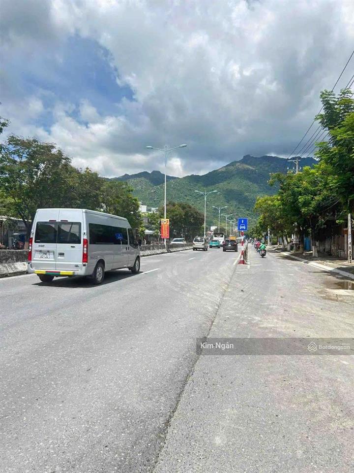 Đất hơn 2.500m2 thích hợp làm kho xưởng mặt tiền đại lộ nguyễn tất thành, nha trang. giá chỉ 25 tỷ