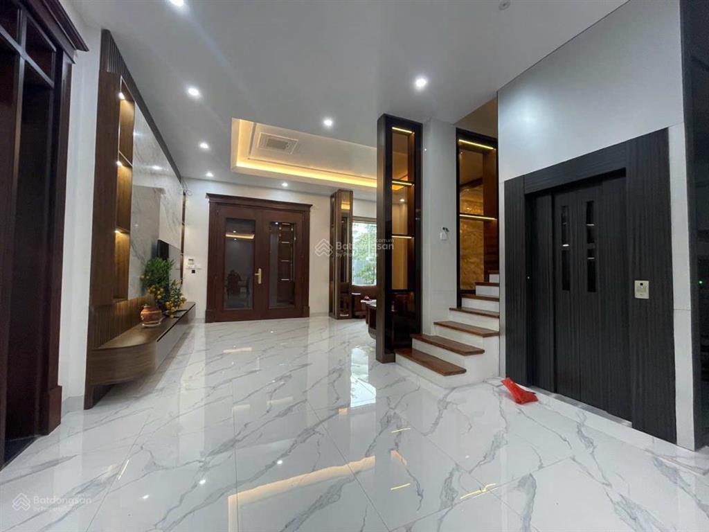 Bán biệt thự víp foresa nam từ liêm, ở luôn 150m2 4 tầng, mặt tiền 10m