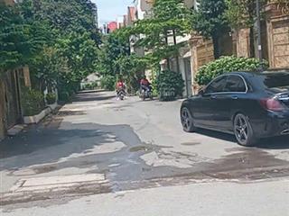 Bán biệt thự đơn lập , vạn phúc, hà đông. 160m 4 tầng,mặt tiền 12m, giá hơn 39 tỷ.
