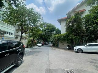 Bán bt làng việt kiều châu âu, hà đông. 253m 4 tầng, mặt tiền quyền lực 15m. 65 tỷ.
