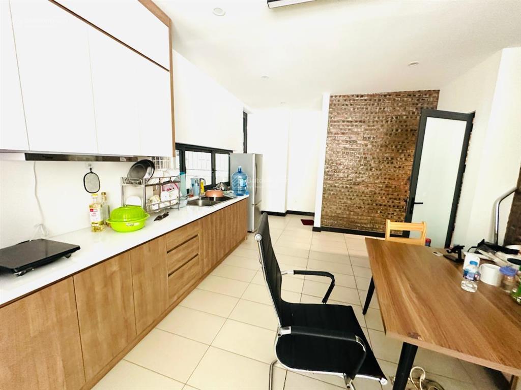 Bán gấp lk, thanh xuân. lô góc 160m 5 tầng 1 hầm, mt 15m. kinh doanh, vp , hơn 41 tỷ