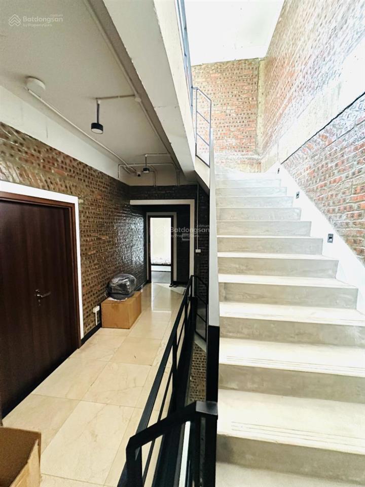 Bán gấp lk, thanh xuân. lô góc 160m 5 tầng 1 hầm, mt 15m. kinh doanh, vp , hơn 41 tỷ