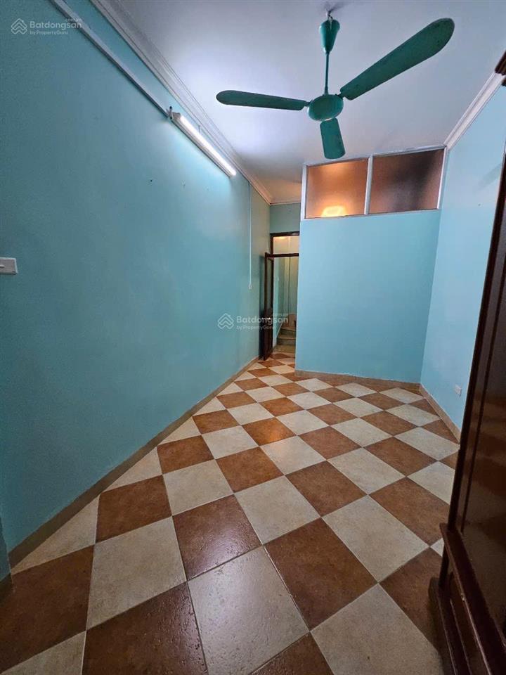Bán nhà ngõ 221 phố tôn đức thắng.ngõ rộng thoáng ô tô đỗ cửa gần phố. chính chủ